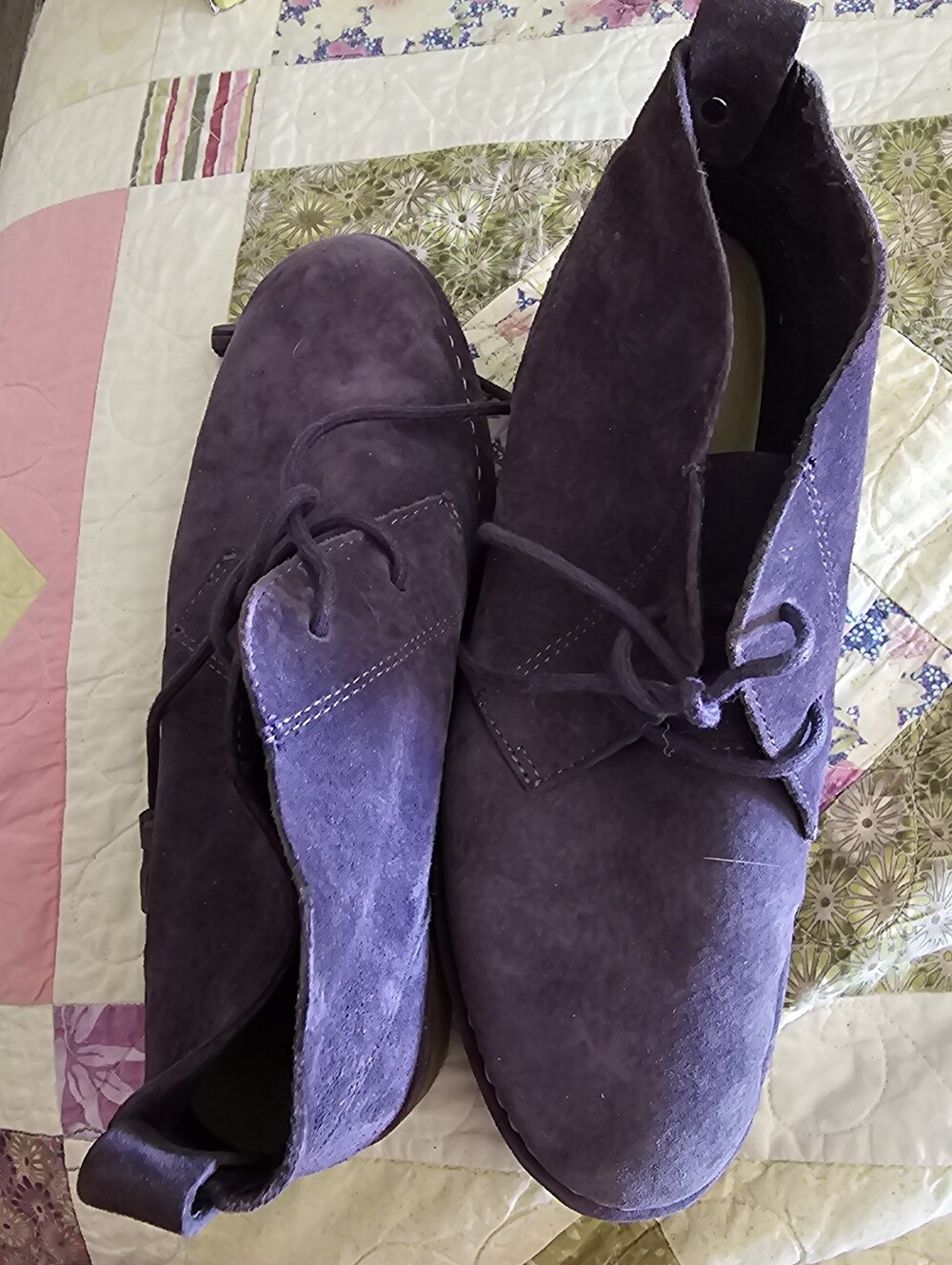 Suede Chukka Boots in Deep Purple